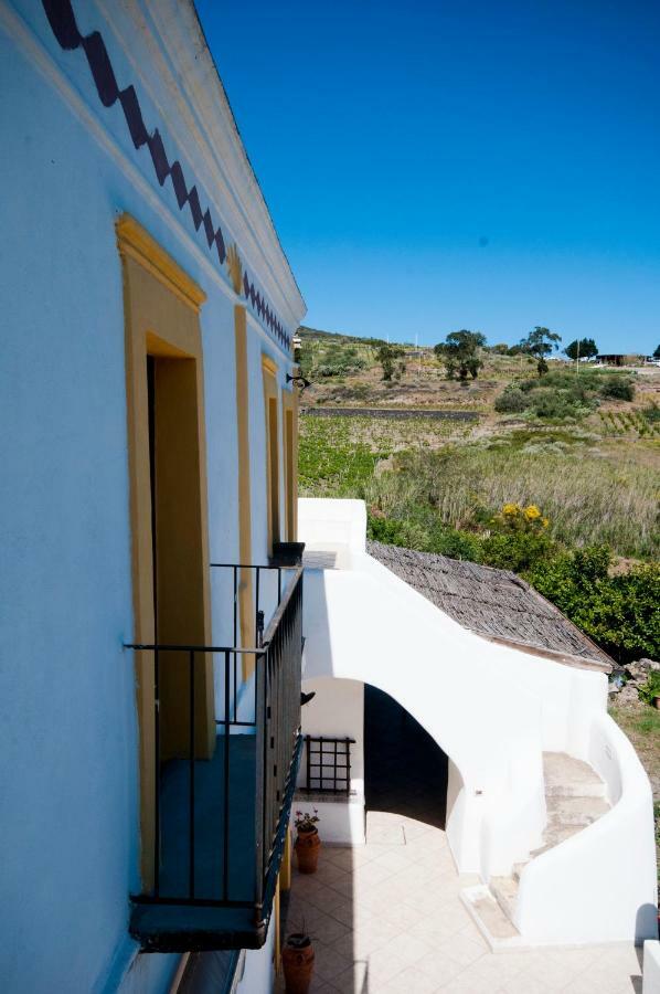 Casa Vacanze Dell'Avvocato Hotel Malfa  Eksteriør billede